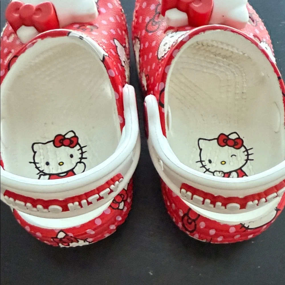 Hello Kitty Pink Kids crocks size 5 kids